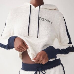 Tommy Hilfiger Sherpa Fleece Hoodie Women’s Small S/P EUC